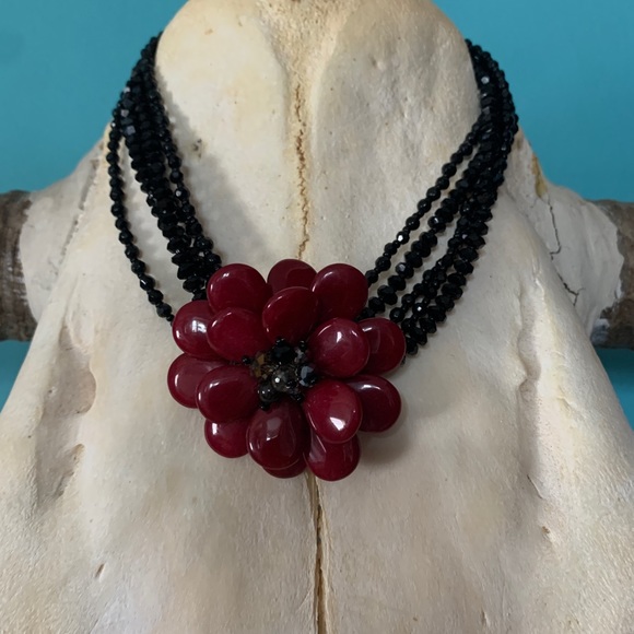 Semi Precious Necklce - Picture 2 of 3